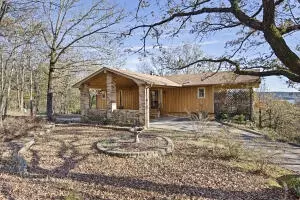 583 Lake Ridge Dr, Russellville, AR 72802
