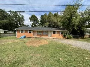 307309 E Fir St, Russellville, AR 72802