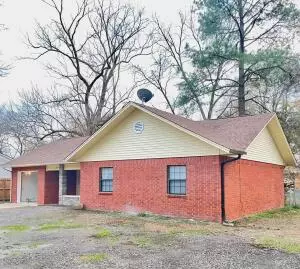 415 W 5th St, Russellville, AR 72801