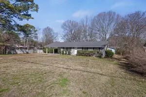 204 W 19th St, Russellville, AR 72801