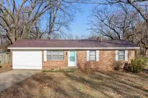 313 E Fir St, Russellville, AR 72802