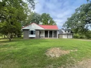 321 Co Rd 3339, Clarksville, AR 72830