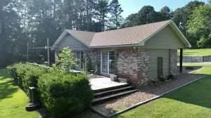 24 Birdsong Rd, Russellville, AR 72802