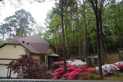900 Rolling Hills Dr, Russellville, AR 72801