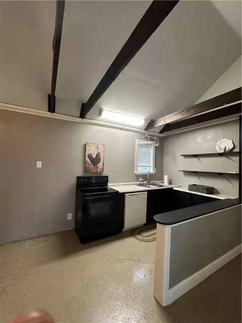 Kitchen - 109 N Davis Ave, Plainview, AR 72857 photo 2 of 2