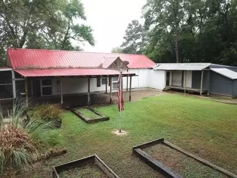 Exterior - 109 N Davis Ave, Plainview, AR 72857 photo 1 of 3