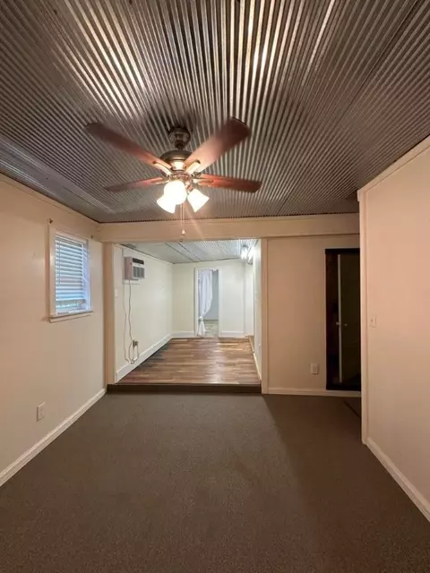 Living - 109 N Davis Ave, Plainview, AR 72857 photo 1 of 1