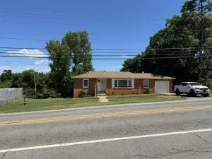 1906 W Main St, Clarksville, AR 72830