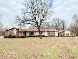 2020 S Detroit Ave, Russellville, AR 72801