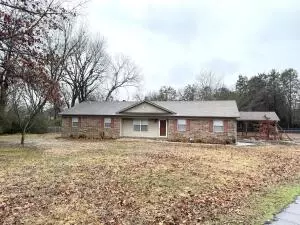 49 Davis Trace Rd, Russellville, AR 72802