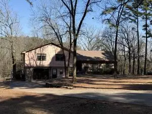 320 N Sherman Cir, Russellville, AR 72802