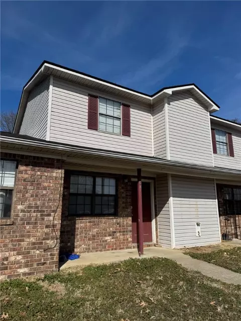 1403 E O St, Russellville, AR 72801