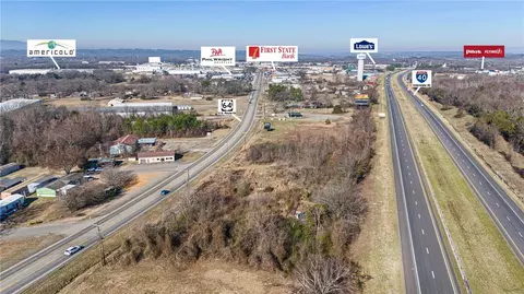 3655 E Main St, Russellville, AR 72802