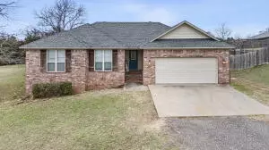 86 Crestpointe Dr, Russellville, AR 72802