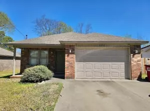 807 S 3rd St, Dardanelle, AR 72834