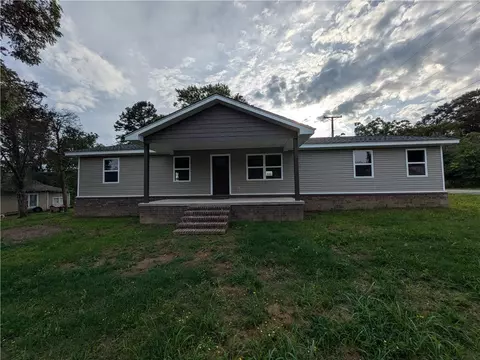 305 Farris St, Clarksville, AR 72830