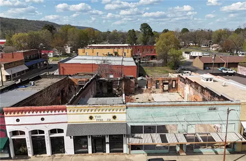 209 E Main St, Atkins, AR 72823 photo 2