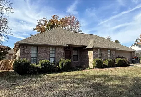 604 S Seattle Ave, Russellville, AR 72801