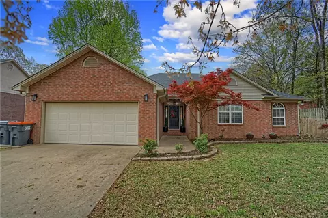 925 E Norristown Cir, Russellville, AR 72802