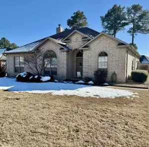 35 Country Ln, Morrilton, AR 72110