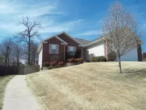 1924 Highgrove, Harrison, AR 72601 photo 2