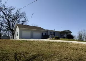4827 N Center Loop, Harrison, AR 72601 photo 2