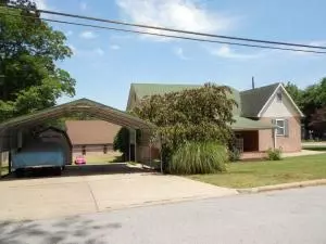 621 W Rush, Harrison, AR 72601 photo 2