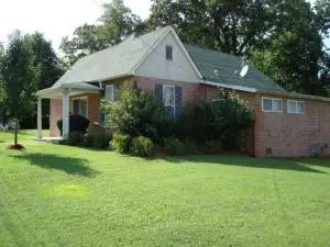 621 W Rush, Harrison, AR 72601 photo 3