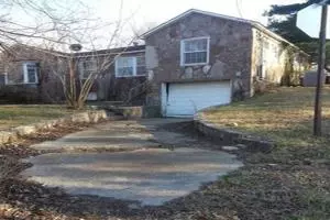 300 E Rogers St, Harrison, AR 72601 photo 1