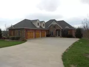 1420 S Walnut St, Harrison, AR 72601 photo 1