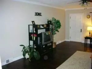215 N Maple St, Harrison, AR 72601 photo 2
