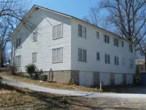 705 W South Ave, Harrison, AR 72601 photo 4