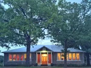 161 Old School St, Yellville, AR 72687 photo 1