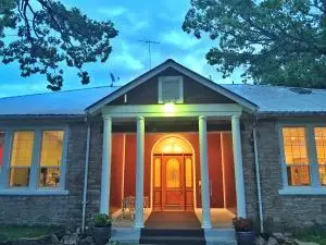 161 Old School St, Yellville, AR 72687 photo 2