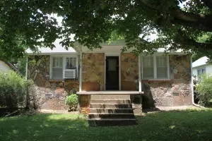 916 N Maple, Harrison, AR 72601 photo 1