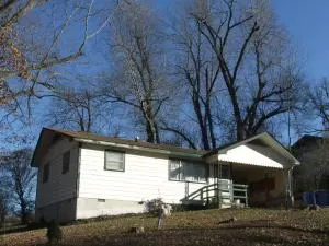 809 S Ash, Harrison, AR 72601 photo 3