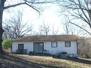 809 S Ash, Harrison, AR 72601 photo 4
