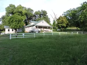 1208 N Harmon Rd, Harrison, AR 72601 photo 1