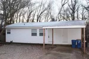 708 W Bogle, Harrison, AR 72601 photo 1