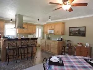 402 Natchez Trce, Harrison, AR 72601 photo 3