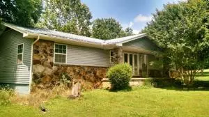 2204 Sugar Maple Ln, Harrison, AR 72601 photo 1