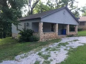 304 N Maple, Harrison, AR 72601 photo 1
