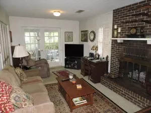 208 N Spring St, Harrison, AR 72601 photo 9