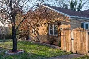 103 E South St, Harrison, AR 72601 photo 4