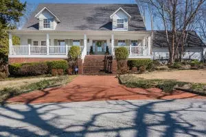 109 Nottingham, Harrison, AR 72601 photo 1