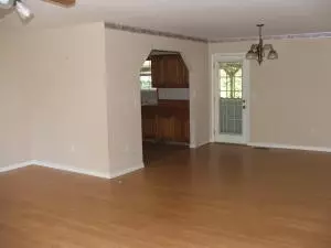 302 Tamarind, Harrison, AR 72601 photo 6