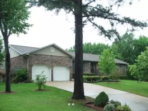 302 Tamarind, Harrison, AR 72601 photo 2
