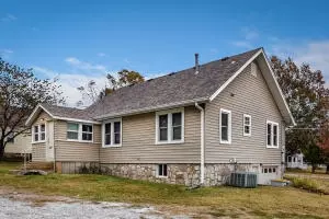 602 N Maple, Harrison, AR 72601 photo 2