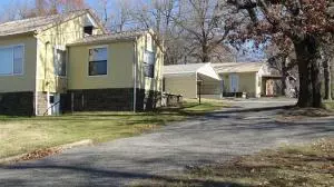 621 S Ash St, Harrison, AR 72601 photo 4