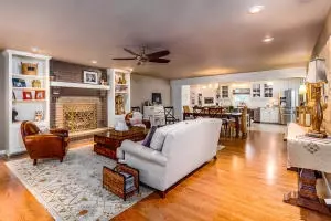 1806 Par, Harrison, AR 72601 photo 2